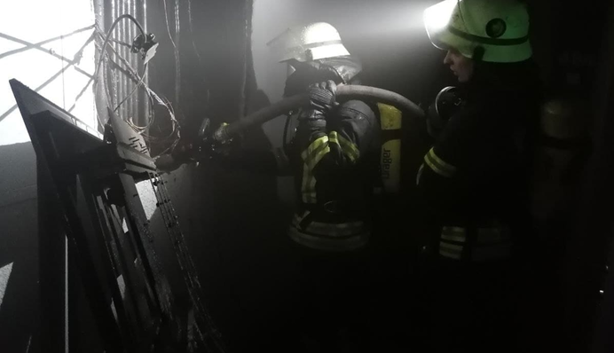 В Киеве вспыхнул пожар в новострое: подробности и фото