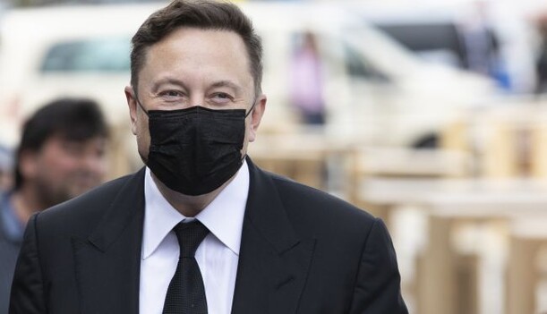 Илон Маск потерял почти 25 миллиардов долларов за один день