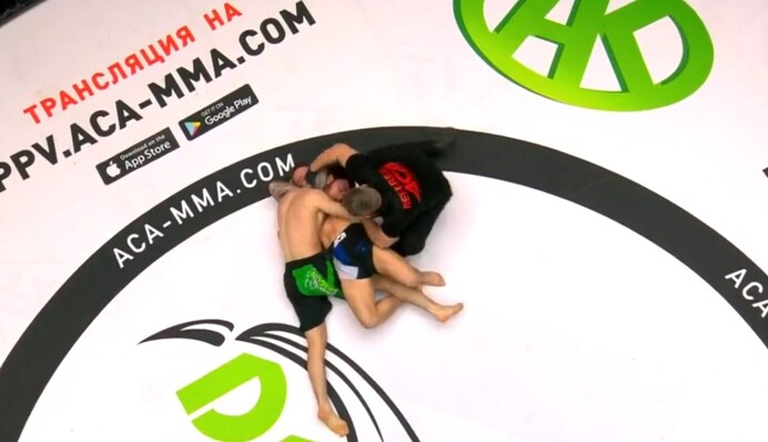 Задушив до непритомності: словацький боєць ефектно переміг росіянина, відео