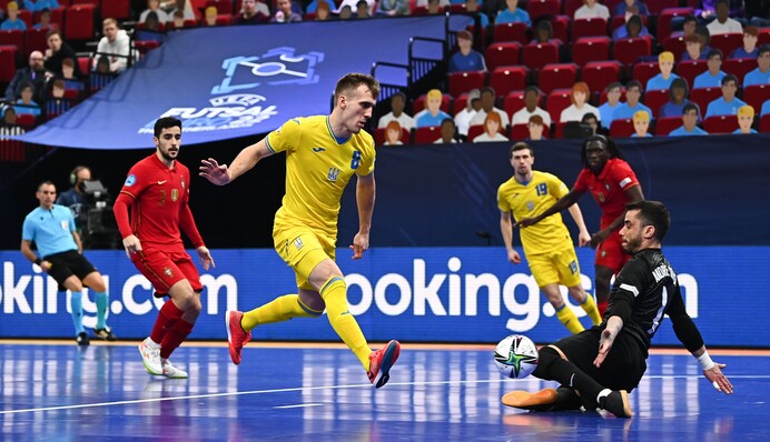 Сборная Украины по футзалу сенсационно вышла в 1/4 финала чемпионата Европы