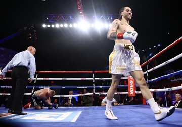 Онук Мухаммеда Алі переміг суперника жорстким нокаутом: відео