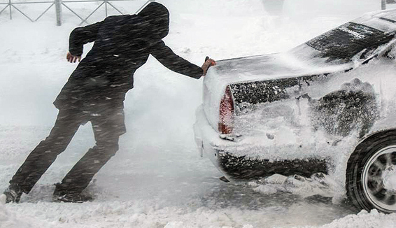 Снегопад и жижа под ногами: почасовой прогноз погоды в Киеве