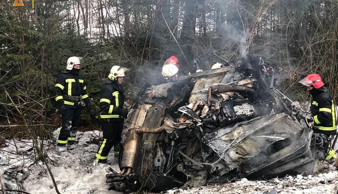 Водитель сгорел в авто: на Прикарпатье произошло смертельное ДТП, есть раненые