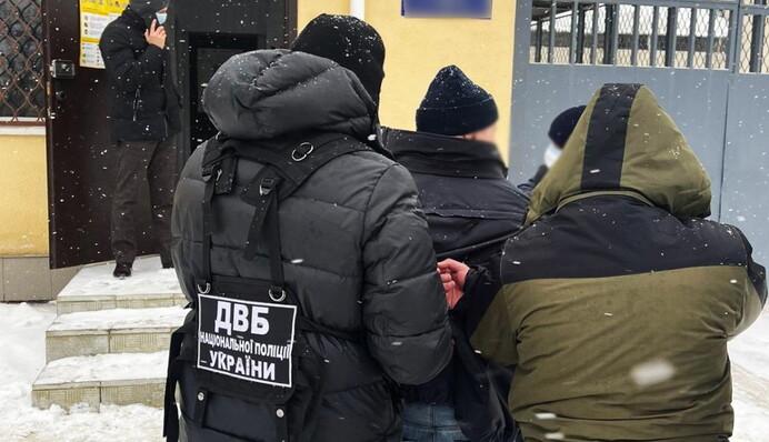 Справа на мільйони: у Харкові поліцейські не ходили на роботу та отримували зарплату, фото