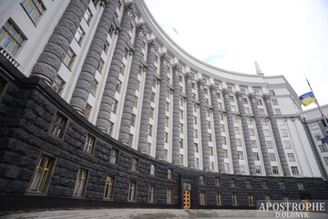 В Україні почнуть платити підліткам 1000 гривень за вакцинацію: всі подробиці