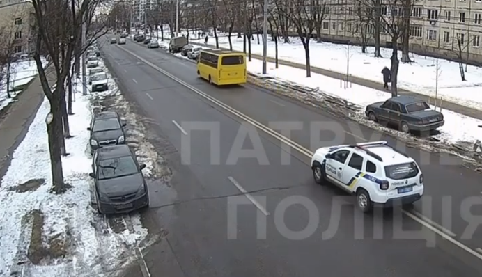 В Киеве с погоней задержали автовора: видео