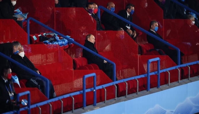 Путина не показали во время выхода российских спортсменов на Олимпиаде: в Кремле странно объяснились