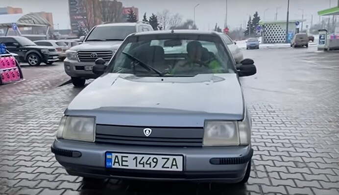 Українські умільці переробляють старі ЗАЗ на електрокари: відео