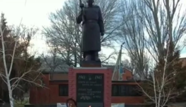 Зекономили на газі: у Росії вічний вогонь на меморіалі показують по телевізору