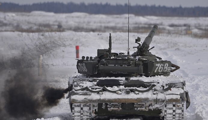 Росія ховає свою військову техніку в Білорусі: карта та нові дані щодо розміщення військ