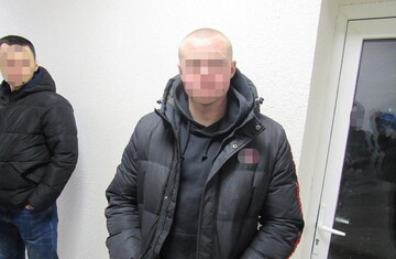 Ви мене затопили: у Києві чоловік вчинив стрілянину у сусідів, фото