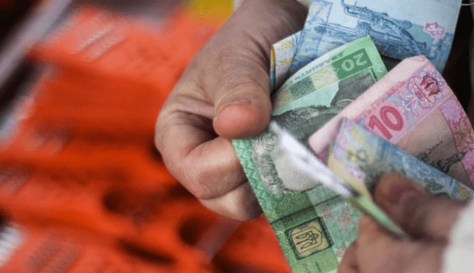 Работающим пенсионерам поднимут выплаты: когда и на сколько пересчитают