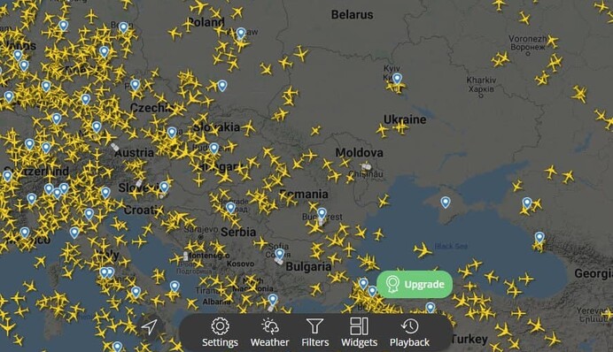 Подействовала истерия западных СМИ: над Украиной практически не летают самолеты, карта