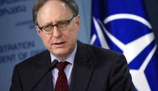 Фабрикує кризи: американський дипломат пояснив поспіх Росії у відносинах із Заходом