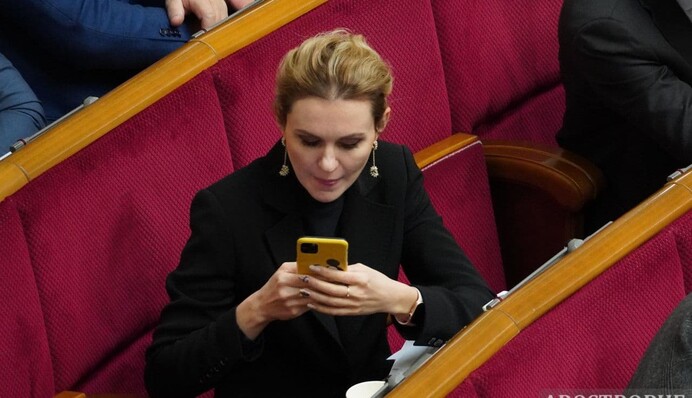 Давай вже після вторгнення: нардеп засвітила у Раді кумедне листування