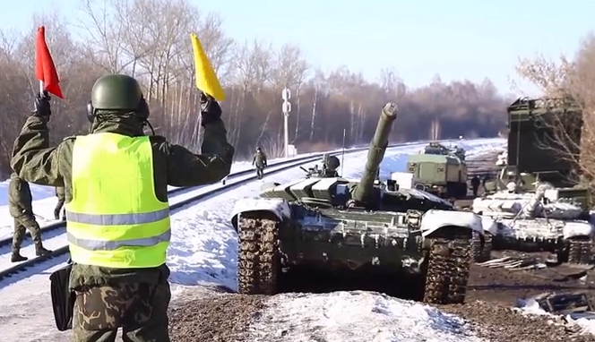 Як Росія відводить війська від українського кордону: відео з висоти