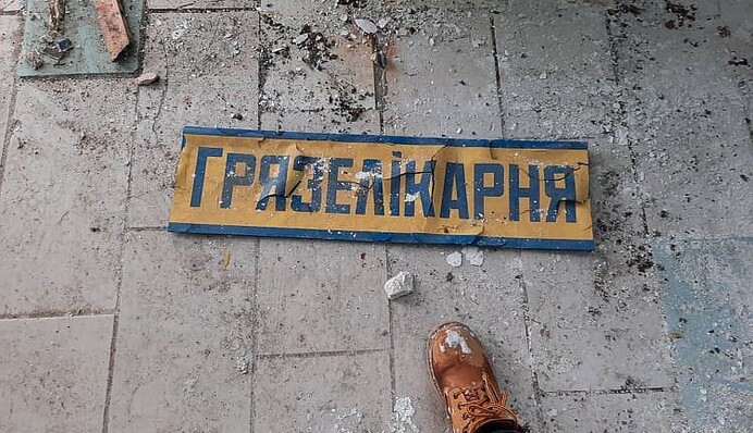 Популярный украинский курорт превращается в руины: фото 