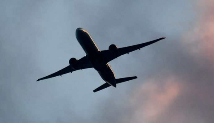 Коли авіакомпанії скасують рейси з України: перевізники відповіли