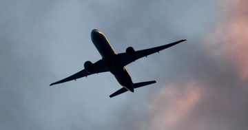 Коли авіакомпанії скасують рейси з України: перевізники відповіли