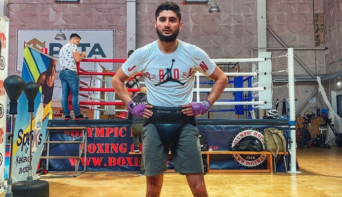 Украли победу: украинский боксер избил россиянина и проиграл бой - видео скандала