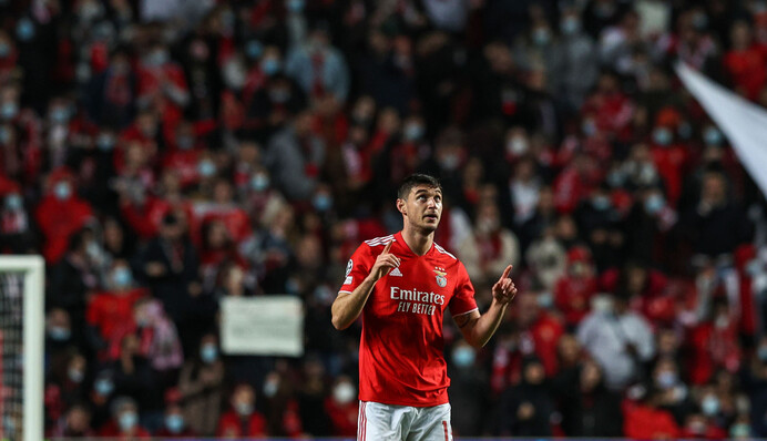 Бенфіка - Аякс: де дивитись і прогноз букмекерів на матч Ліги чемпіонів