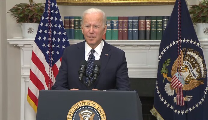 ​Байден переговорив з Зеленським: вирішували, як вдарити Росію болючіше