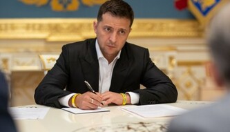 Зеленський підписав указ про загальну мобілізацію: що говорить документ