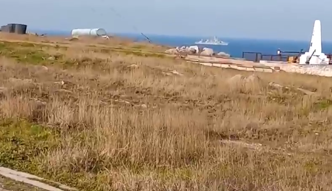 Останні хвилини життя перед ударом РФ: з'явилося відео українських військових із острова Зміїний