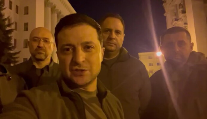 Всі ми тут, захищаємо Україну: Зеленський звернувся до українців, відео