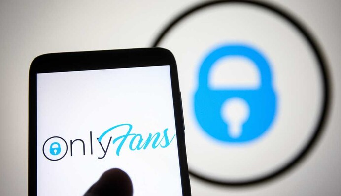 Ударили ниже пояса: ресурс для взрослых запретил выводить деньги 