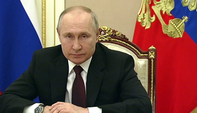 Это путь к деградации и обнищанию: в России депутаты просят Путина остановить войну в Украине