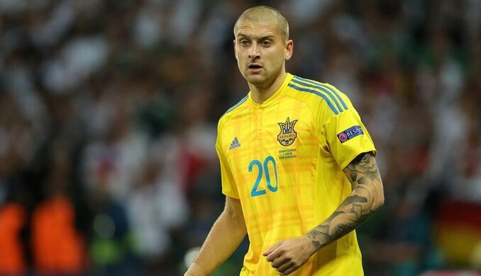 Скандальний український футболіст їде з Росії: деталі