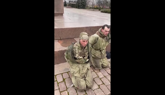 Одним к@цапом менше, другий - нас*ав у штани: у мережі з'явилася нова пісня про війну, відео