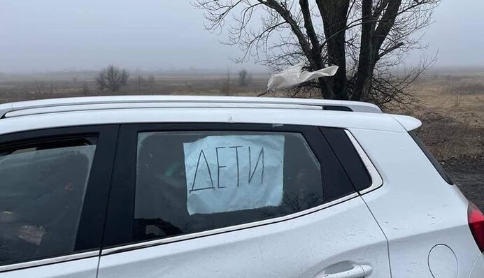 ​Сотни людей в подвалах Волновахи нуждаются в немедленной помощи: без еды и воды – беременные и маленькие дети