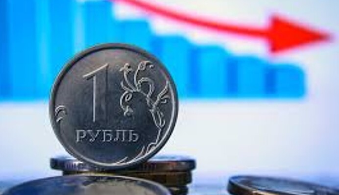 Рубль коштує менше за цент: російській економіці загрожує дефолт через війну