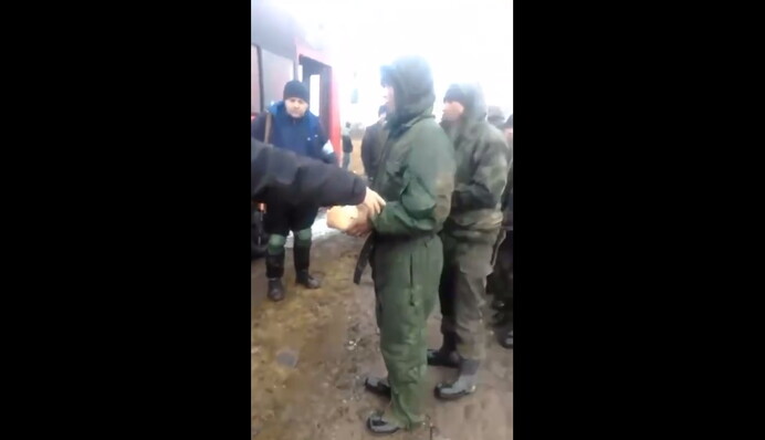 Російська армія розвалюється на очах: голодні окупанти десятками здаються в полон