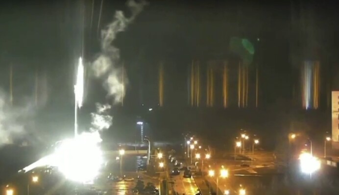 В шаге от катастрофы: момент обстрела Запорожской АЭС попал на видео