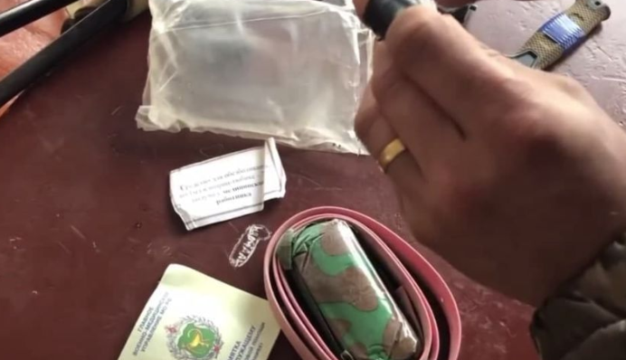 Із такою далеко не зайдеш: на відео показали вміст аптечки російського солдата