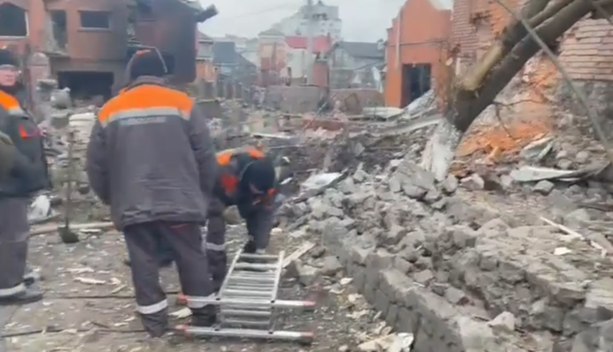 В результате авиаудара по Белой Церкви разрушены десятки домов: фото и видео