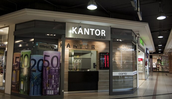 У Польщі в обмінниках не беруть українських гривень: що відбувається