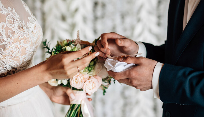 В Украине упростили процесс бракосочетания во время войны: кого коснется