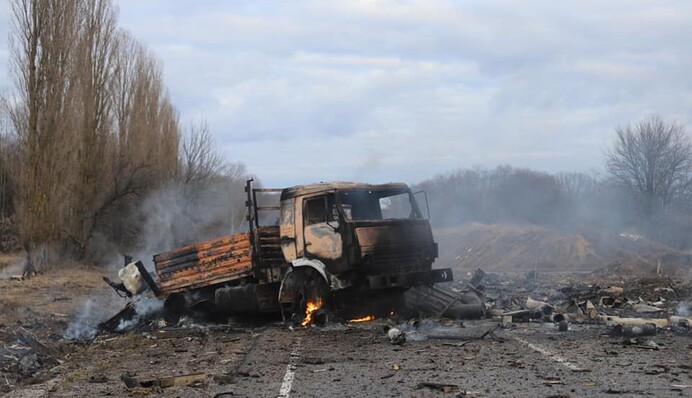 Тероборона в ділі: під Черніговом знищено колону військової техніки ворога, фото