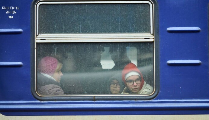 Із зони боїв уже евакуювали 2 млн українців: коли і куди можна буде виїхати 10 березня