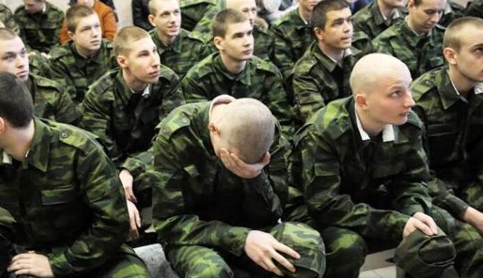 Вони дуже багато розповіли: Арестович назвав кількість полонених строковиків із Росії