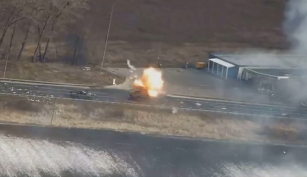 Ідеальне влучення: відео знищення російської техніки українською артилерією під Києвом