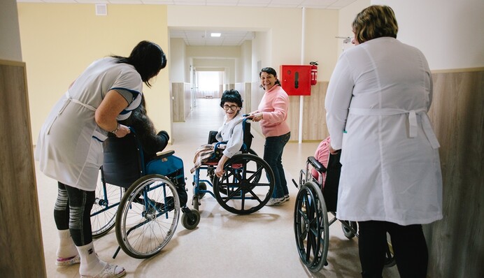 Під Харковом окупанти обстріляли психоневрологічний інтернат: усередині будівлі було багато хворих