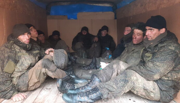 Шукали дорогу додому: під Сумами затримано 29 військових РФ, фото