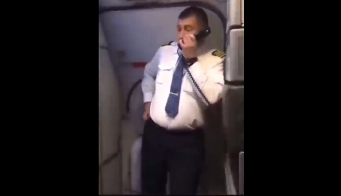 Война с Украиной - это преступление: командир российского самолета сорвал овации пассажиров