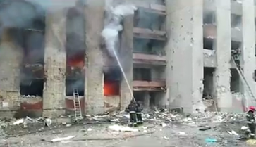 Оккупанты нанесли смертельный удар по общежитию в Чернигове: видео