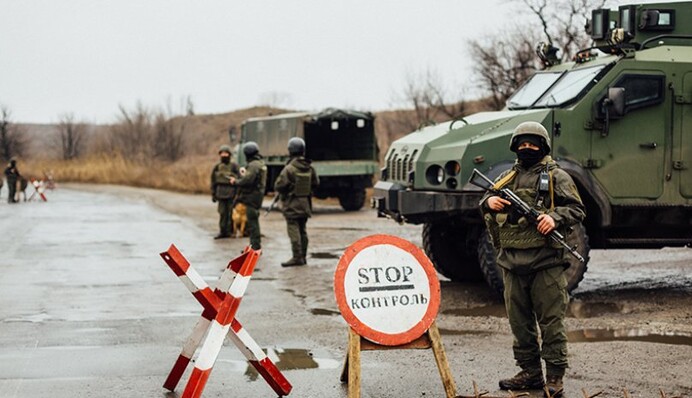 В Україні продовжили воєнний стан: що це означає - всі заборони та права